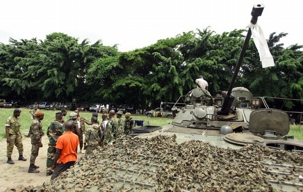 Abidjan: repli des pro-Ouattara après l`assaut sur la résidence de Gbagbo
